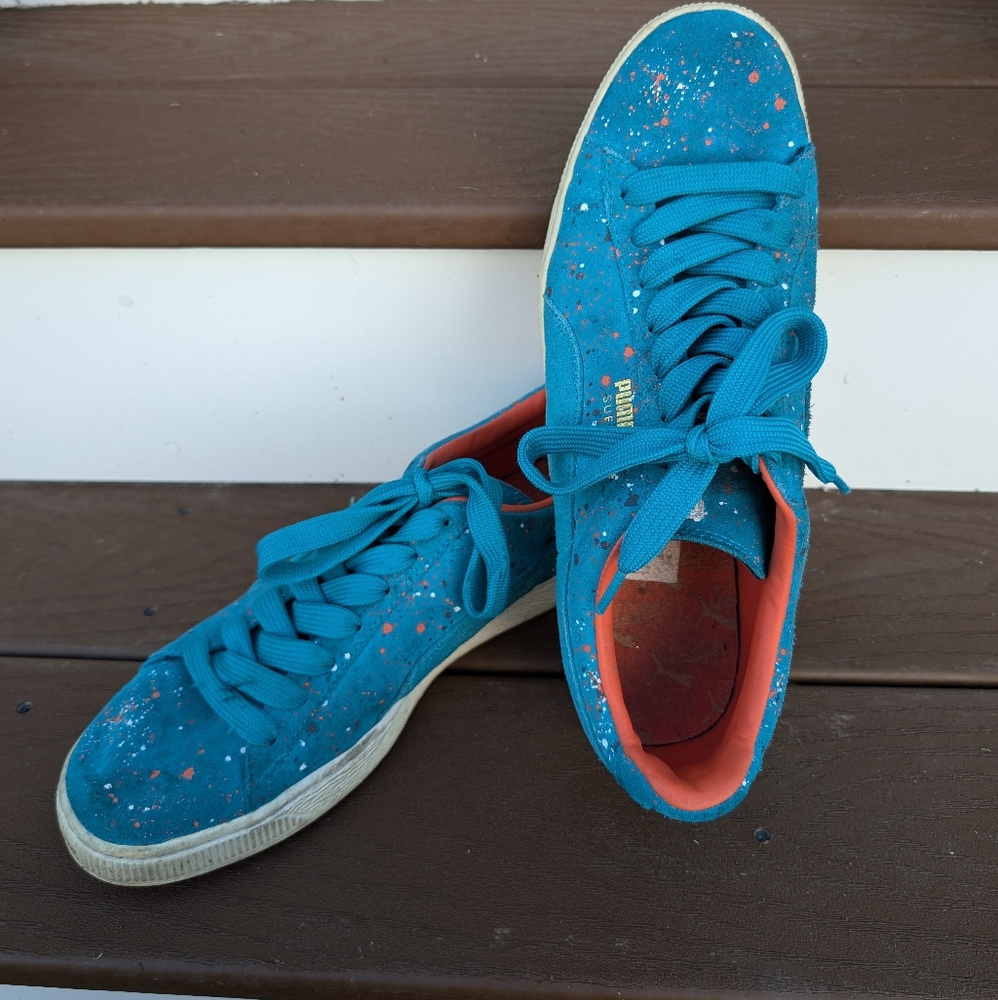 Puma Suede Brilliant Blue with paint splatter size 10.5